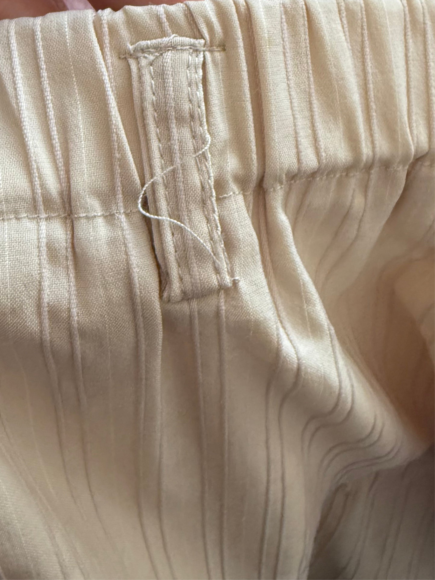 CREAM TIERED MIDI SKIRT