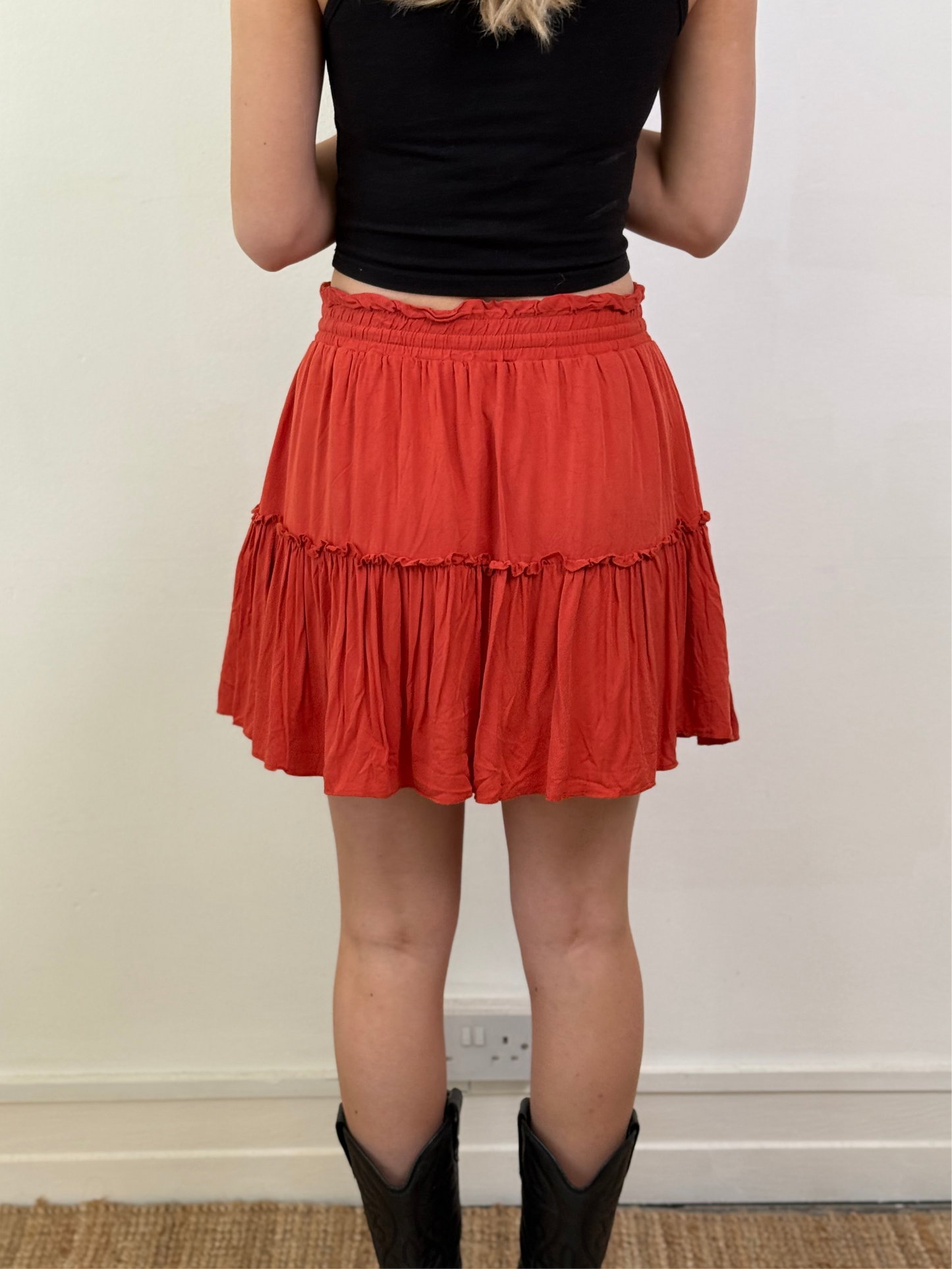 FLOWY TIE-WAIST MINI SKIRT