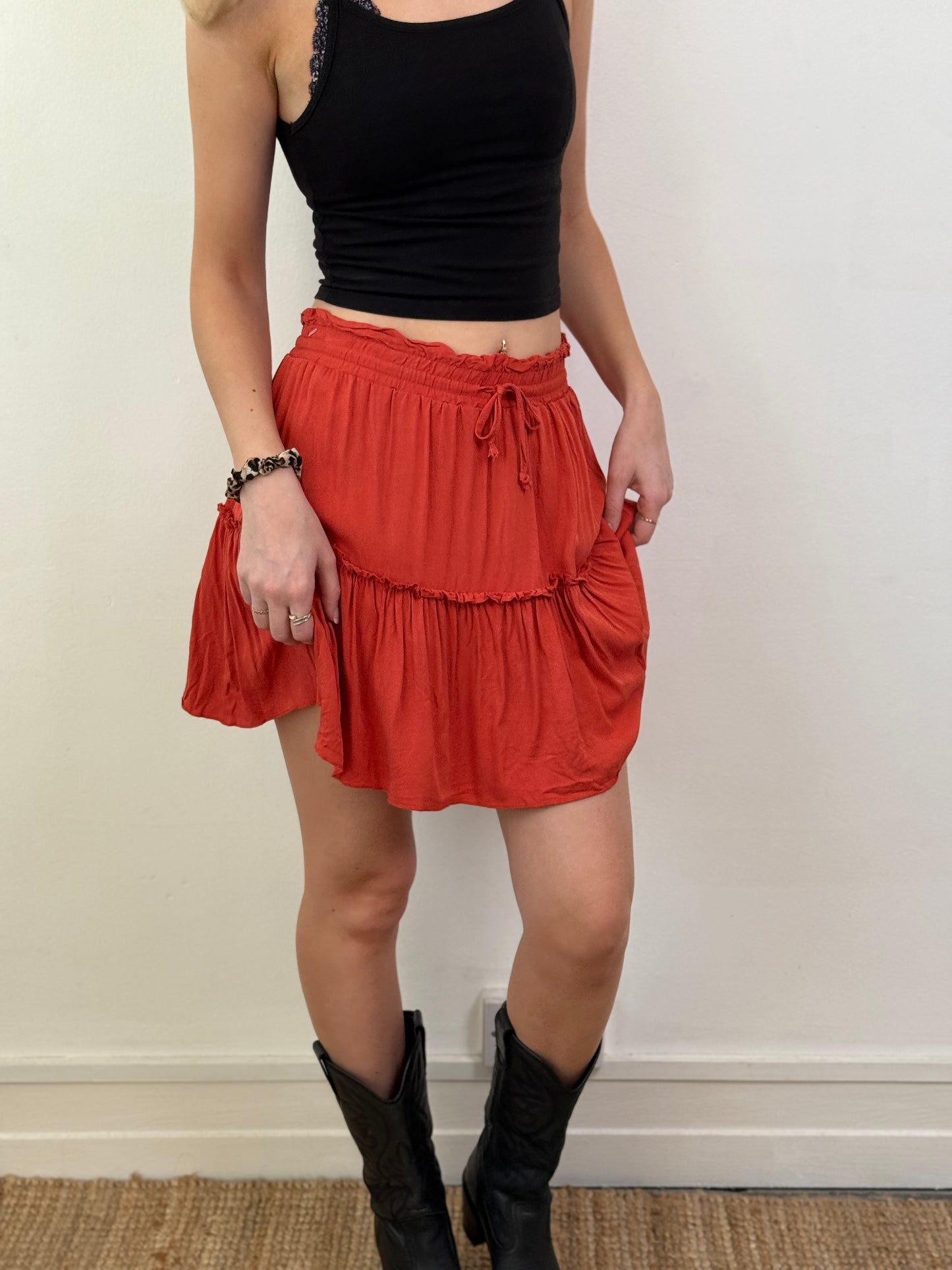 FLOWY TIE-WAIST MINI SKIRT