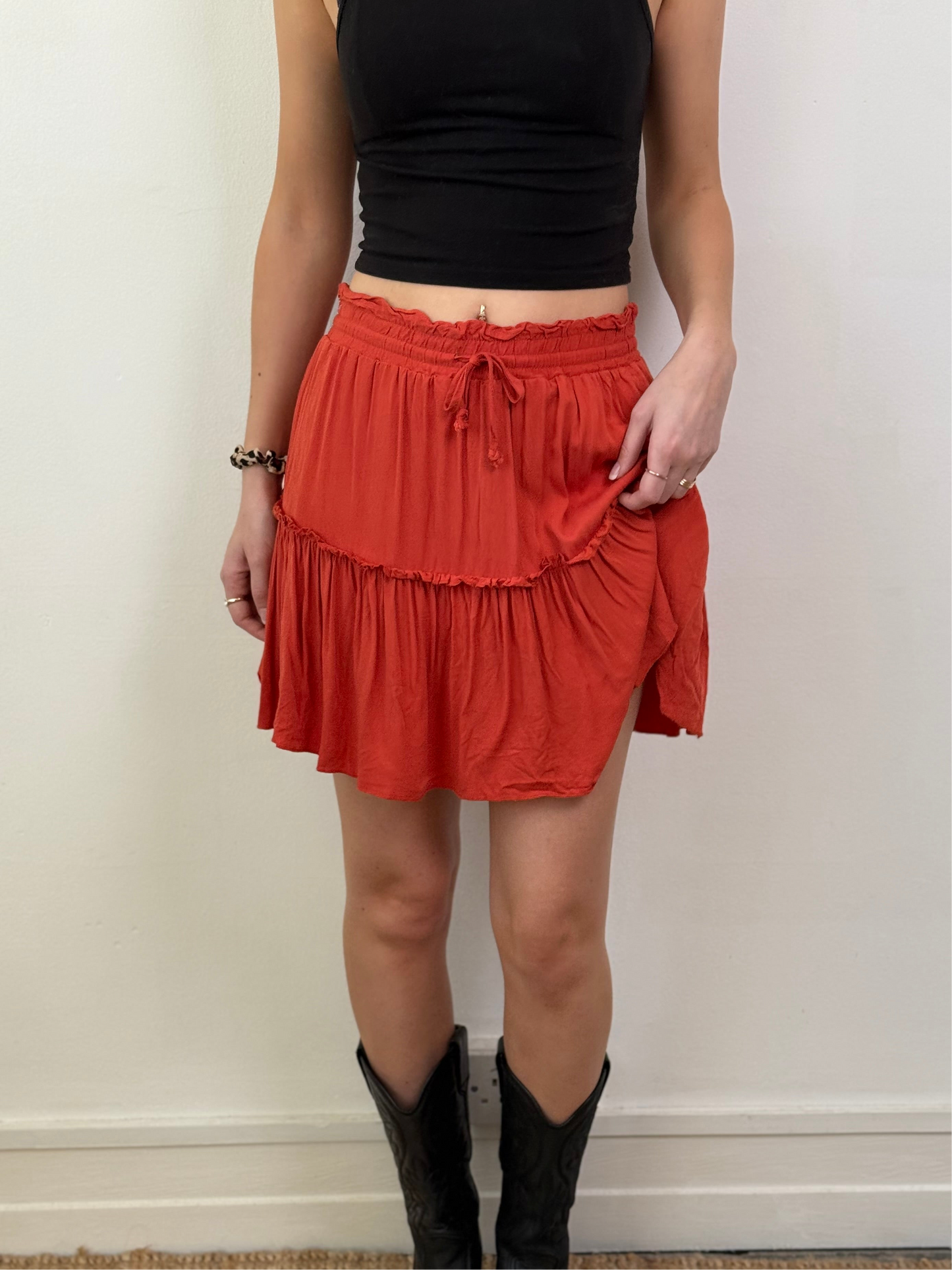 FLOWY TIE-WAIST MINI SKIRT