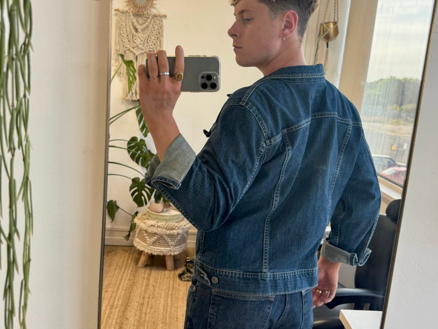 DARK WASH DENIM JACKET