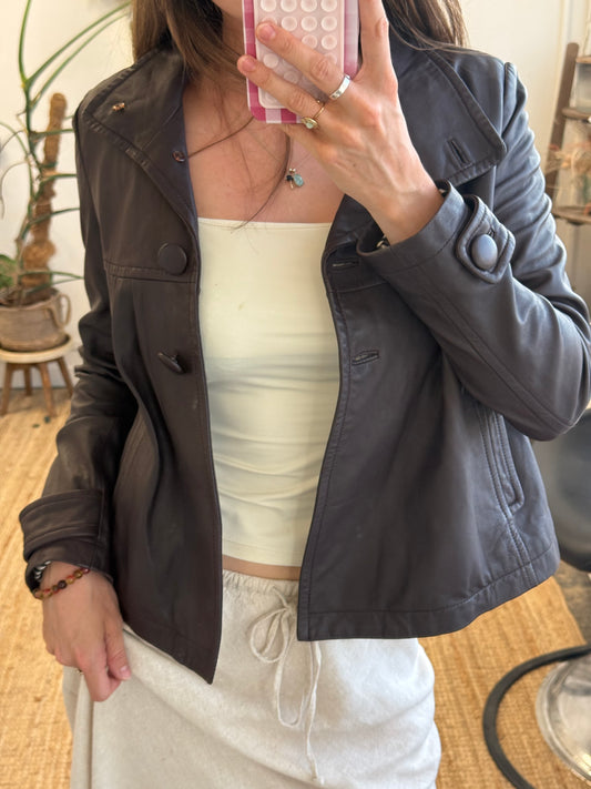 FITTED BROWN LEATHER JACKET