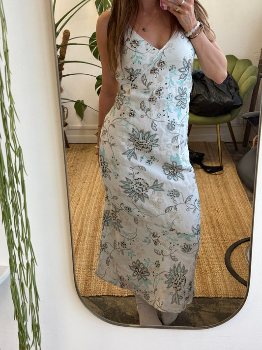WHITE EMBROIDERED 90s MAXI DRESS